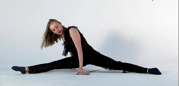  Sofya Belaya softcore gymnastics and splits